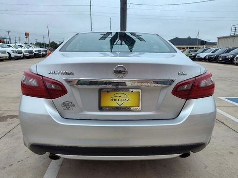 Used 2018 Nissan Altima 2.5 SL FWD image 5