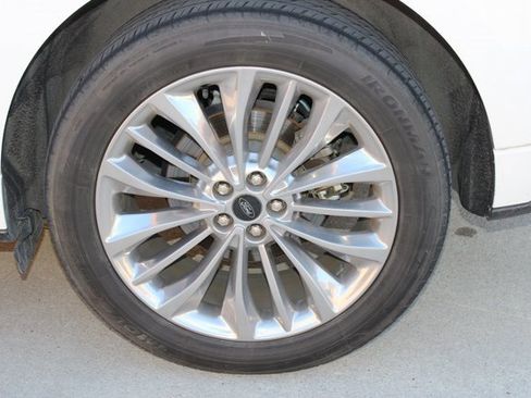 Used 2020 Ford Edge Titanium w/ Equipment Group 301A image 29