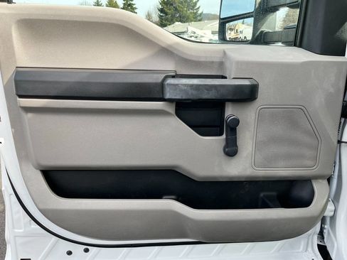 Used 2017 Ford F450 XL AWD/4WD image 9