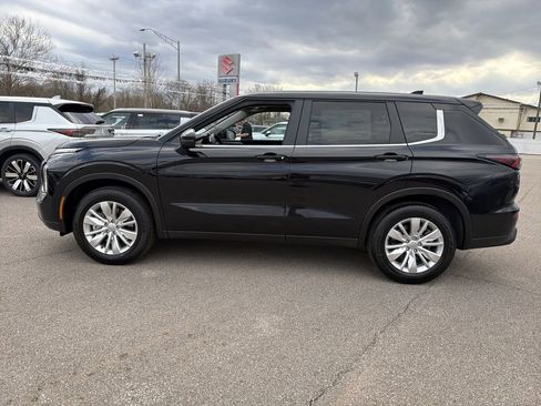 New 2026 Mitsubishi Outlander ES AWD/4WD image 8