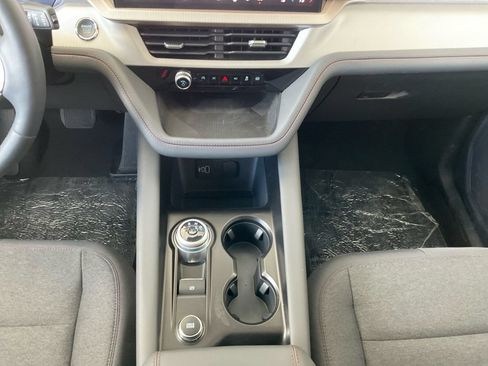 Used 2026 Ford Explorer Active RWD image 11