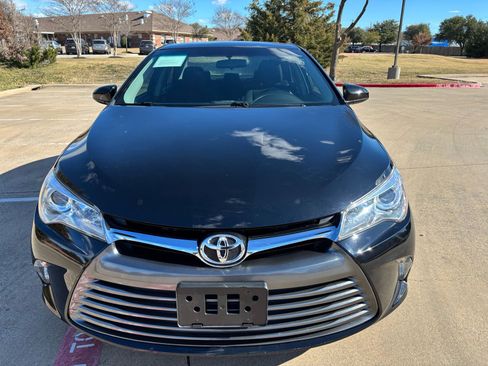 Used 2017 Toyota Camry LE image 2