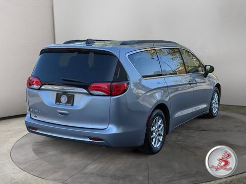 Used 2021 Chrysler Voyager Lxi image 7