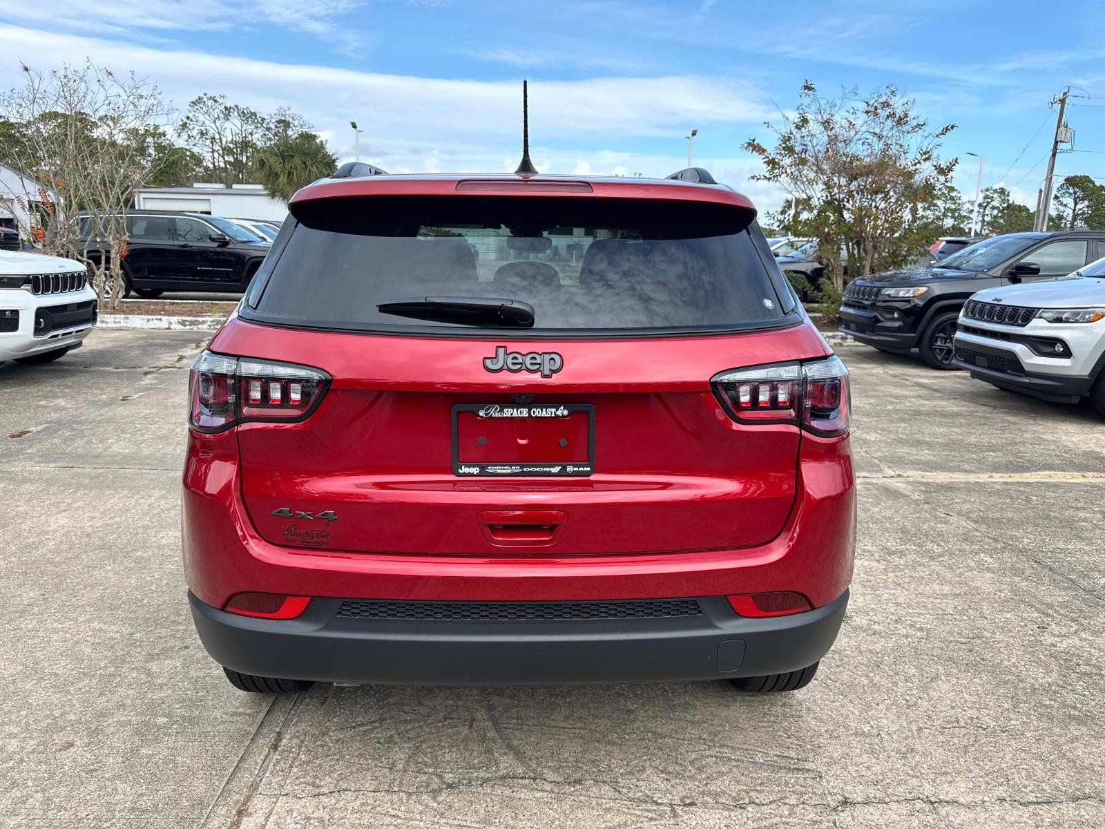 New 2026 Jeep Compass Latitude AWD/4WD image 4