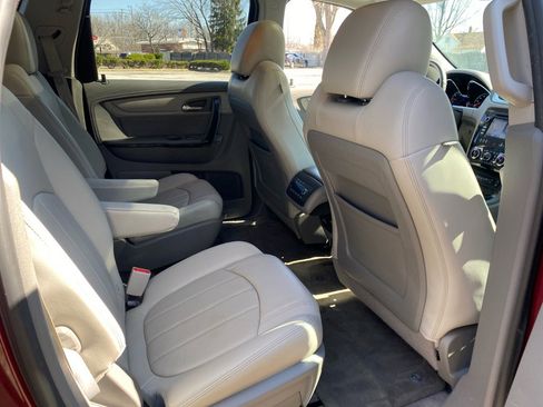 Used 2017 Chevrolet Traverse Premier image 26