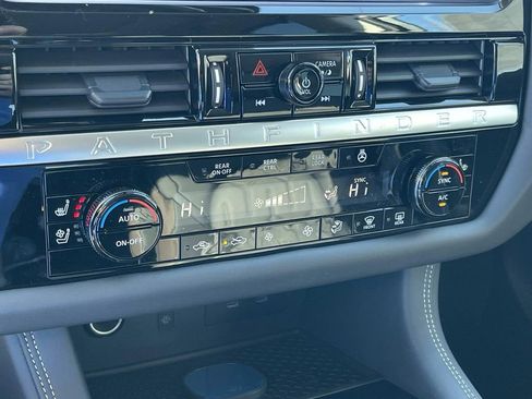 New 2026 Nissan Pathfinder Platinum AWD/4WD image 30