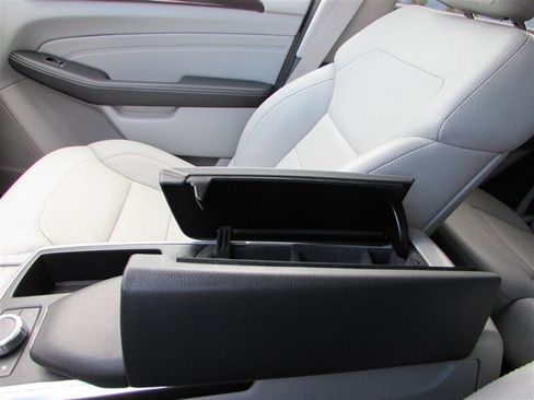 Used 2013 Mercedes-Benz ML 350 4MATIC image 25