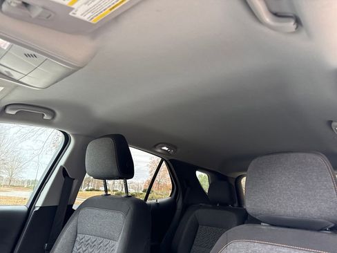 Used 2022 Chevrolet Equinox LT image 25