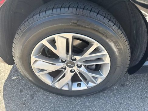 Used 2022 Genesis GV70 2.5T AWD/4WD image 11