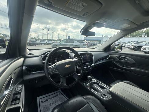 Used 2021 Chevrolet Traverse LT w/ LT Premium Package image 10