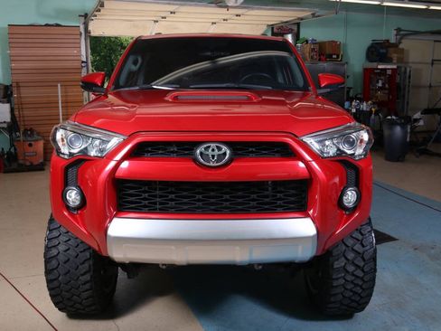 Used 2017 Toyota 4Runner TRD Off-Road Premium AWD/4WD image 11