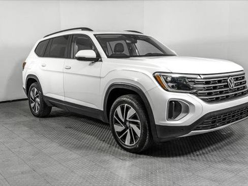 Used 2024 Volkswagen Atlas SE FWD image 9