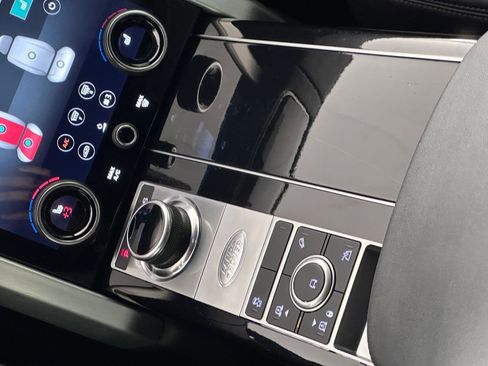 Used 2022 Land Rover Range Rover Westminster Edition image 16