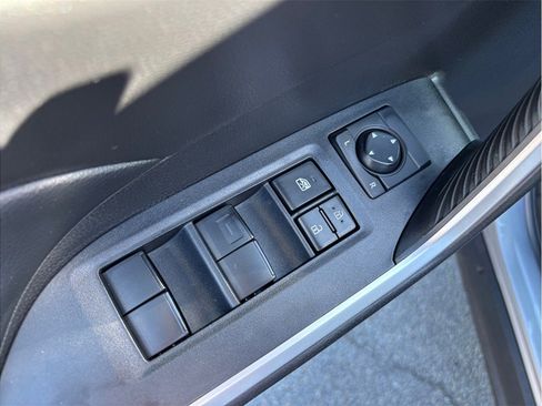Used 2023 Toyota RAV4 LE image 17