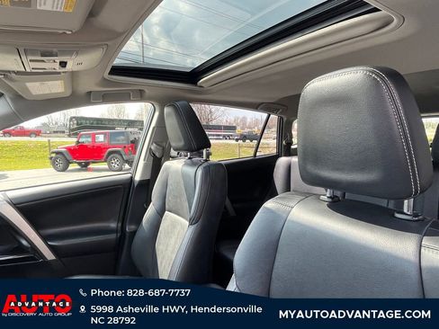 Used 2018 Toyota RAV4 Limited image 8