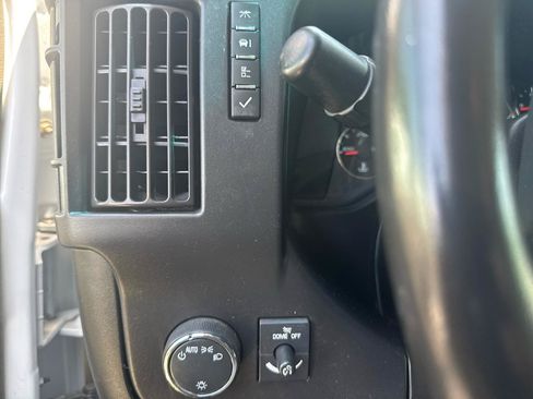 Used 2023 Chevrolet Express 3500 w/ Power Convenience Package RWD image 19
