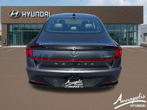 Used 2022 Hyundai Sonata Limited w/ Cargo Package FWD image 4