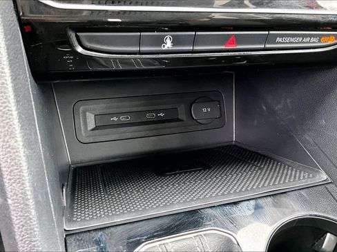 Used 2022 Volkswagen Atlas SE image 33