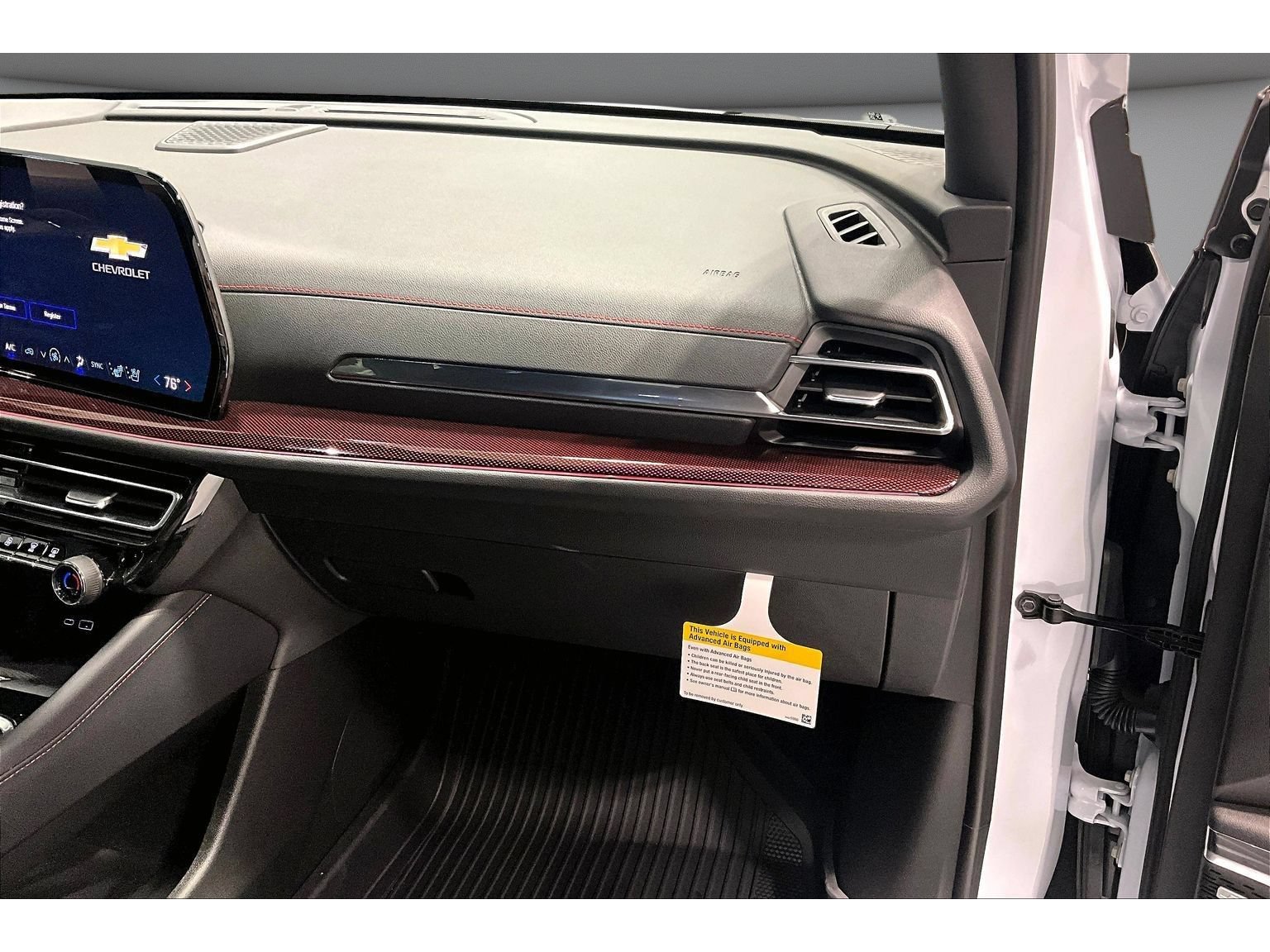 New 2026 Chevrolet Traverse RS w/ LPO, Floor Liner Package FWD image 53
