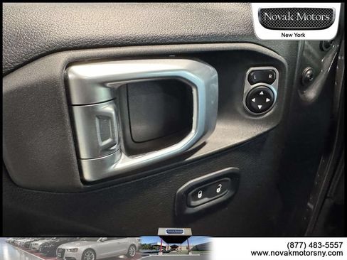 Used 2023 Jeep Wrangler Sport AWD/4WD image 17