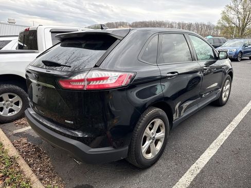 Used 2019 Ford Edge SE image 4