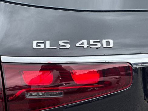 Used 2025 Mercedes-Benz GLS 450 4MATIC image 12