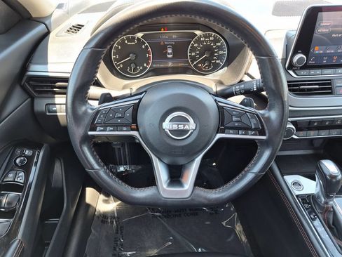 Certified 2024 Nissan Altima 2.5 SR FWD image 16