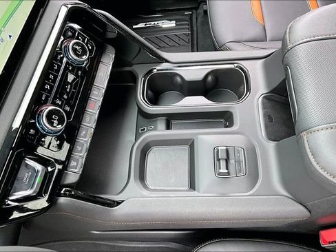 New 2026 GMC Sierra 2500 AT4 w/ AT4 Premium Plus Package AWD/4WD image 8