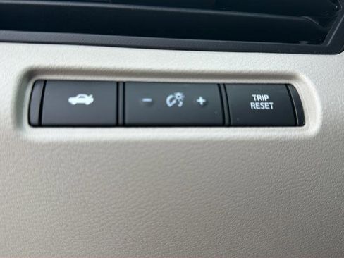Certified 2025 Nissan Altima 2.5 SV FWD image 19