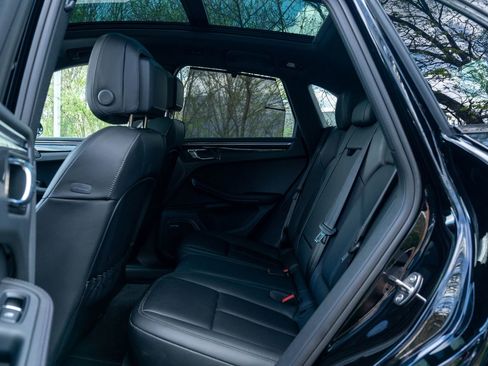 Certified 2026 Porsche Macan image 34