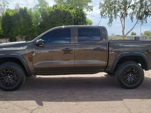 Used 2024 Chevrolet Colorado Trail Boss w/ Advanced Trailering Package AWD/4WD image 5