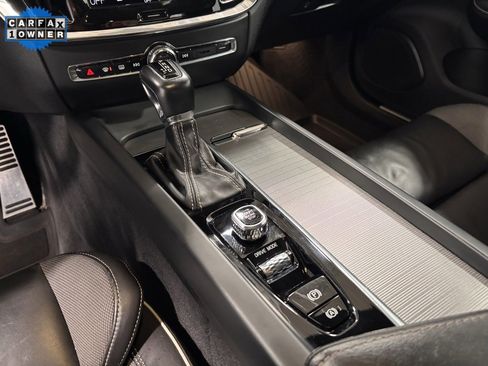 Used 2021 Volvo S60 T6 R-Design image 14