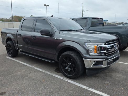 Used 2019 Ford F150 XLT image 4