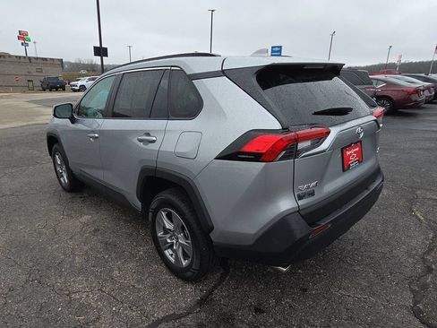 Used 2025 Toyota RAV4 XLE FWD image 6