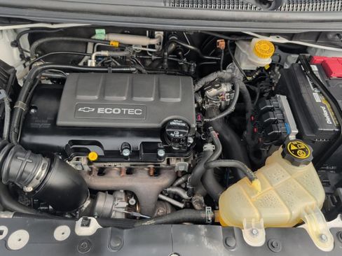 Used 2020 Chevrolet Sonic LT image 17