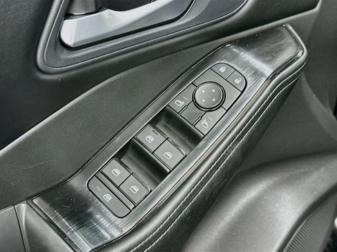 Used 2024 Nissan Rogue SV AWD/4WD image 15