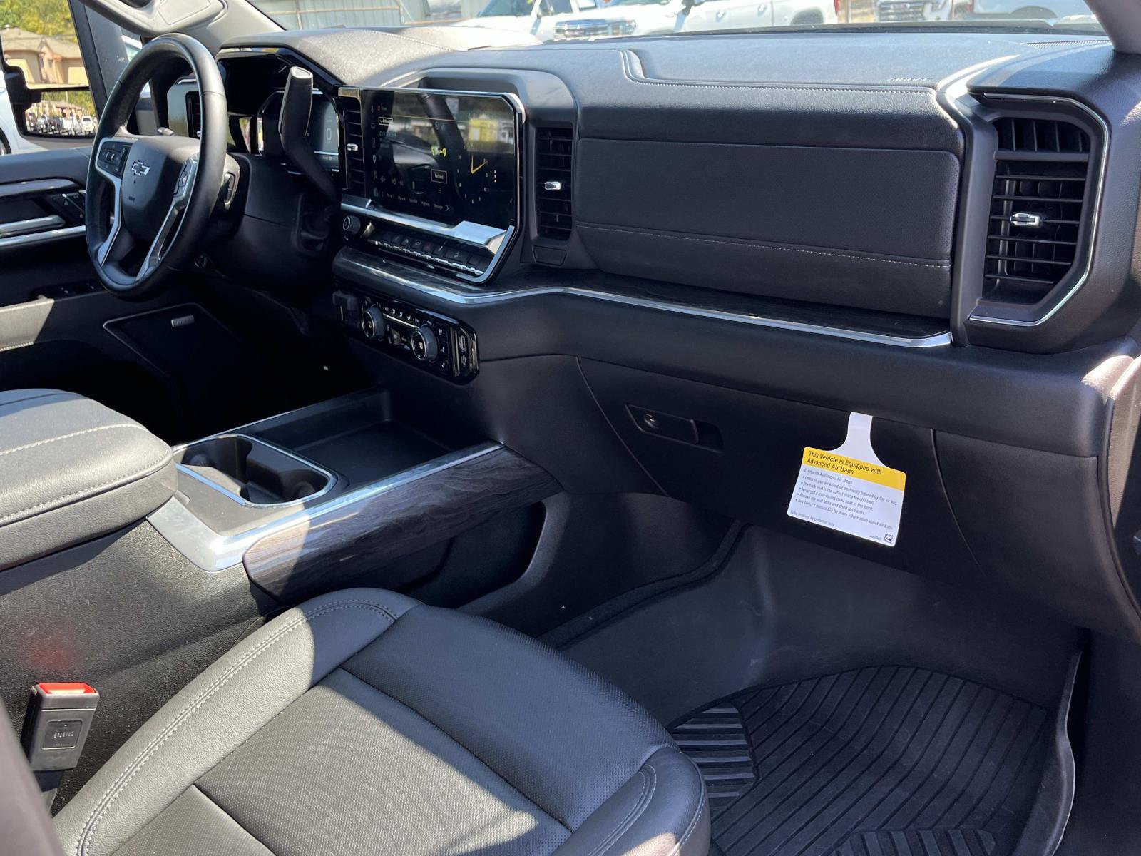 Used 2025 Chevrolet Silverado 2500 LTZ w/ LTZ Plus Package AWD/4WD image 24