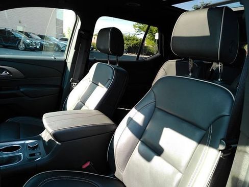 Used 2023 Chevrolet Traverse Premier w/ Redline Edition AWD/4WD image 11