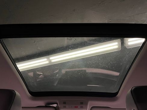 New 2025 Volkswagen Taos SE image 10