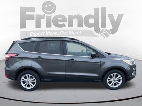 Used 2018 Ford Escape SE w/ Ford Safe & Smart Package image 4