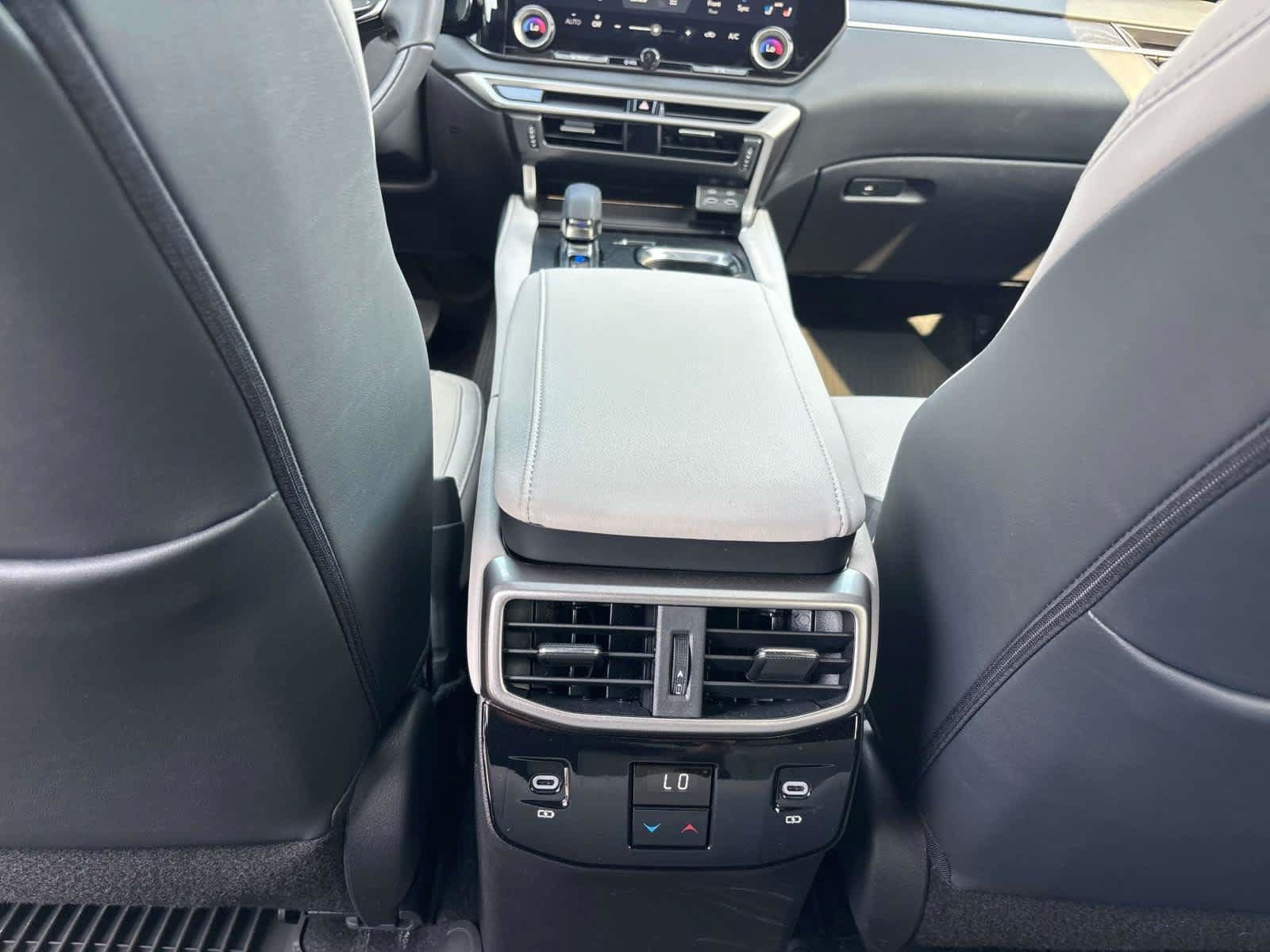 Used 2025 Lexus RX 350 Premium w/ Accessory Package (Z1) AWD/4WD image 12