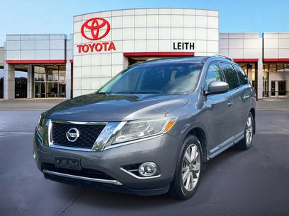 Used 2016 Nissan Pathfinder Platinum w/ Family Entertainment Package