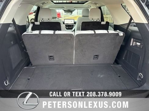 Used 2025 Ford Explorer Platinum w/ Ultimate Package image 21