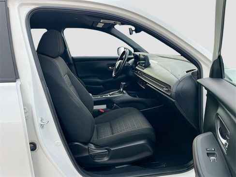 Used 2024 Honda HR-V Sport image 27