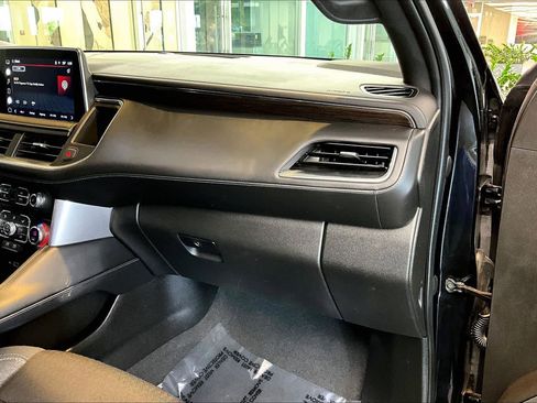 Used 2022 GMC Yukon SLE w/ Gmc Pro Safety Plus Package image 18