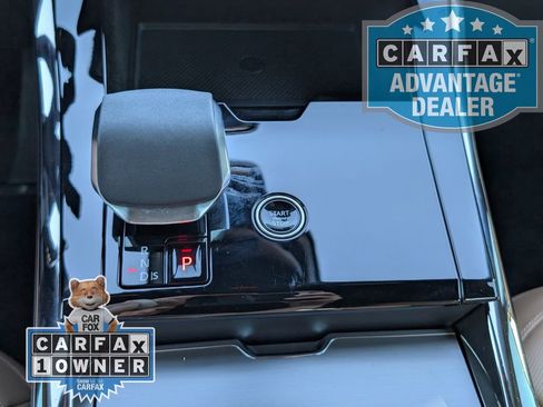 Used 2025 Land Rover Range Rover Sport SE AWD/4WD image 10