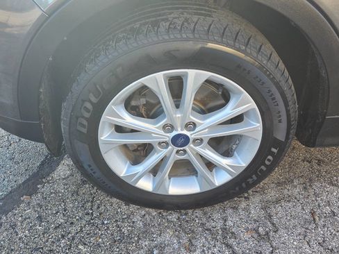 Used 2018 Ford Escape SE image 23