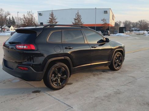 Used 2017 Jeep Cherokee High Altitude image 8