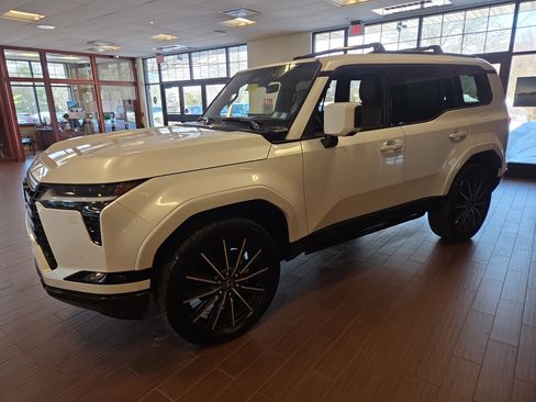 Used 2024 Lexus GX 550 Luxury+ image 6