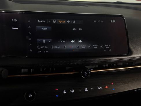 Used 2024 Nissan Ariya FWD image 21
